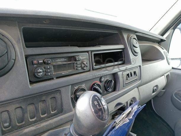 Opel Novano 2.5 CDTI · Ano 2006