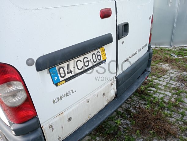 Opel Novano 2.5 CDTI · Ano 2006