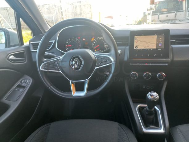 Renault Clio · Ano 2021