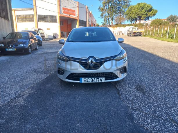 Renault Clio · Ano 2021