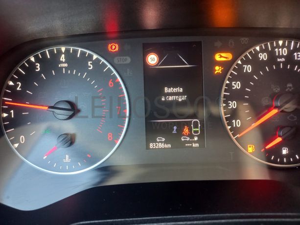 Renault Clio · Ano 2021