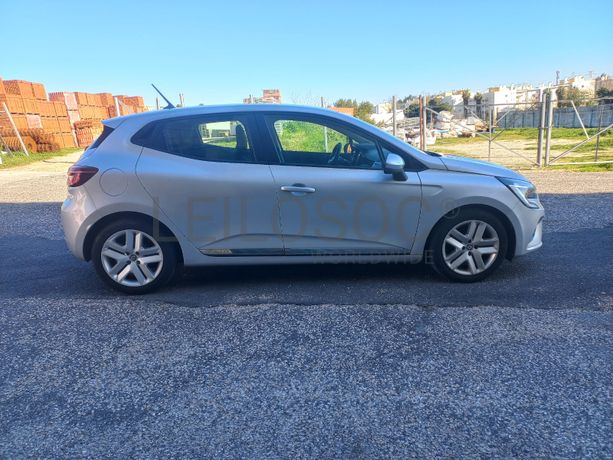Renault Clio · Ano 2021