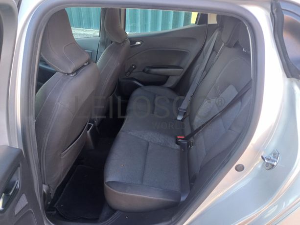 Renault Clio · Ano 2021