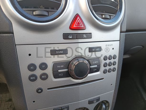 Opel Corsa · Ano 2010