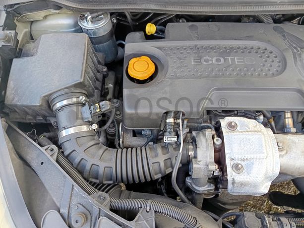 Opel Corsa · Ano 2010