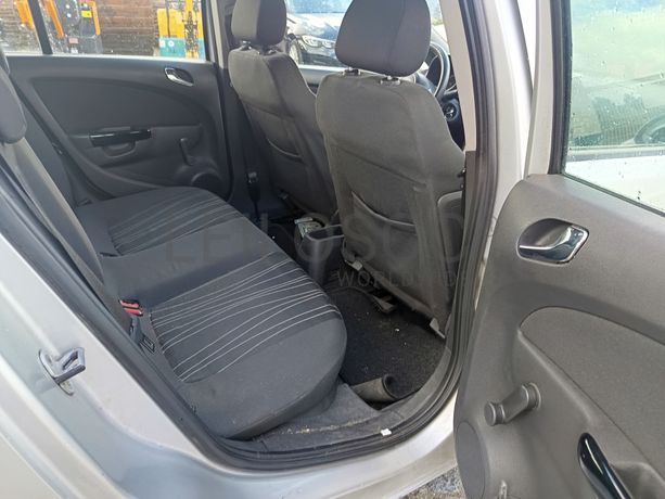 Opel Corsa · Ano 2010