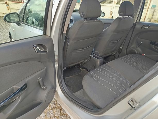 Opel Corsa · Ano 2010