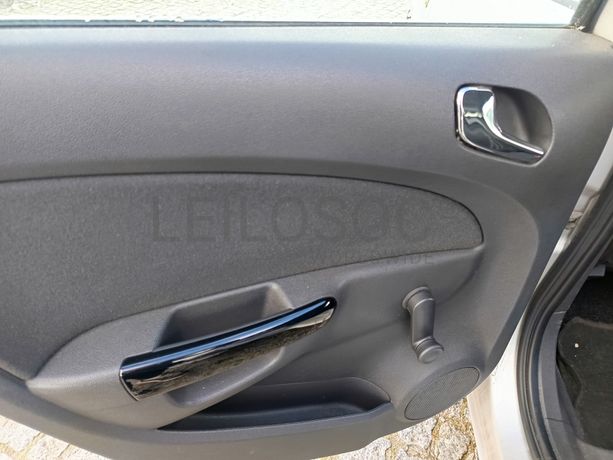 Opel Corsa · Ano 2010