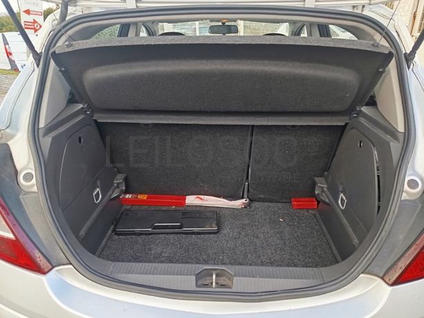 Opel Corsa · Ano 2010