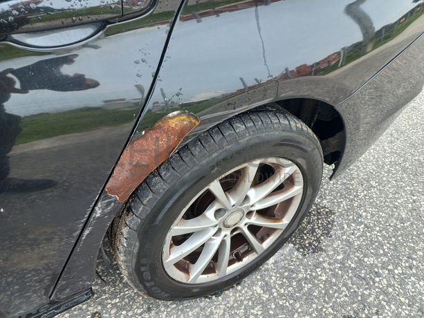 BMW 318D · Ano 2012