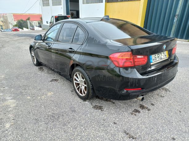 BMW 318D · Ano 2012