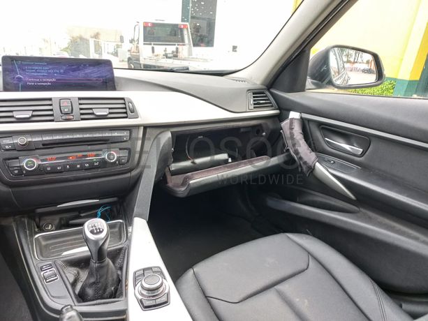 BMW 318D · Ano 2012