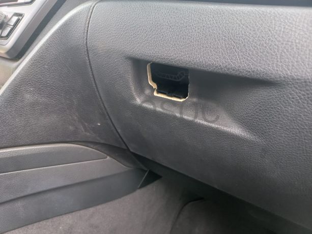 BMW 318D · Ano 2012