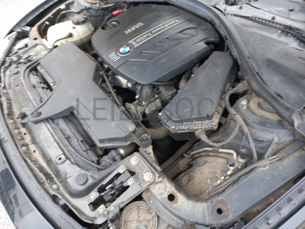 BMW 318D · Ano 2012