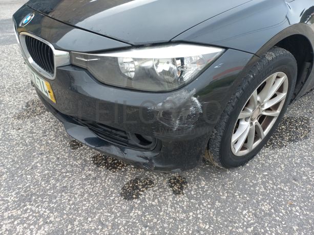 BMW 318D · Ano 2012