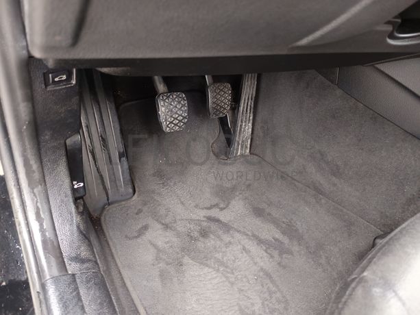 BMW 318d · Ano 2014