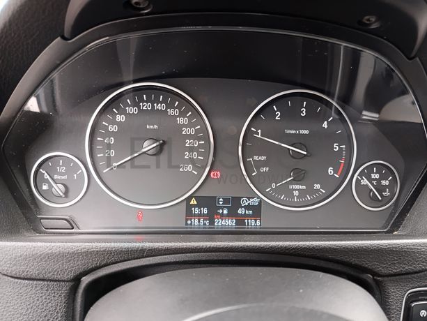 BMW 318d · Ano 2014