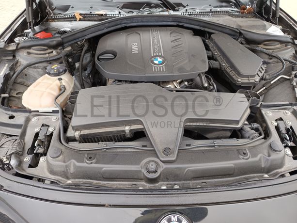 BMW 318d · Ano 2014