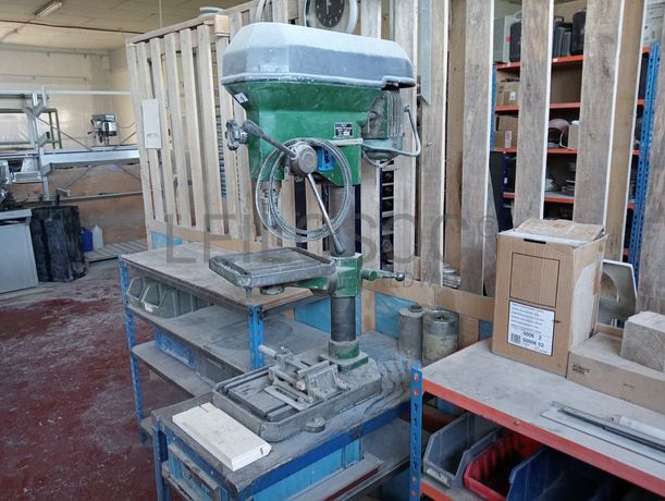 Máquina de Furar · Aparelhos de Soldar