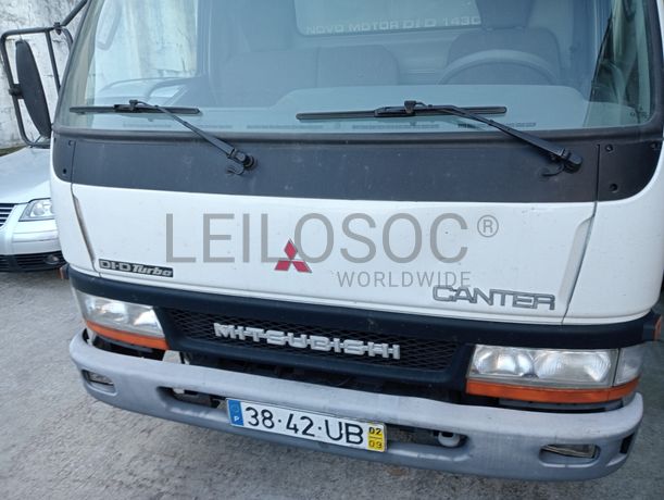 Mitsubishi Canter DI-D Turbo · Ano 2002