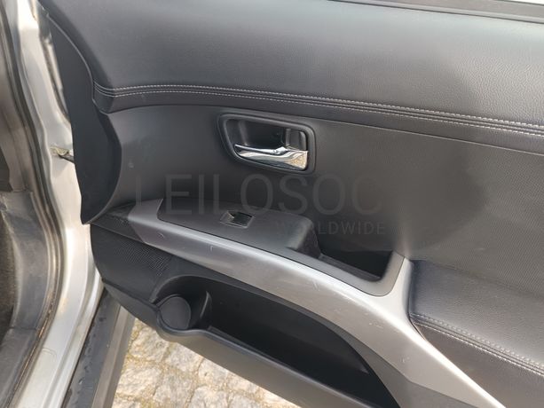 Mitsubishi Outlander · Ano 2011 · 7 Lugares