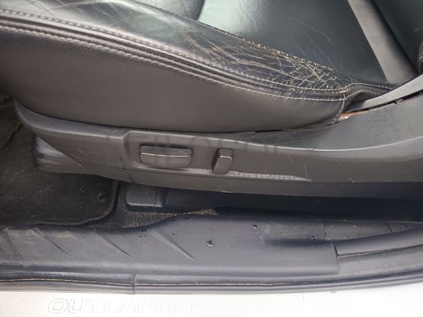 Mitsubishi Outlander · Ano 2011 · 7 Lugares