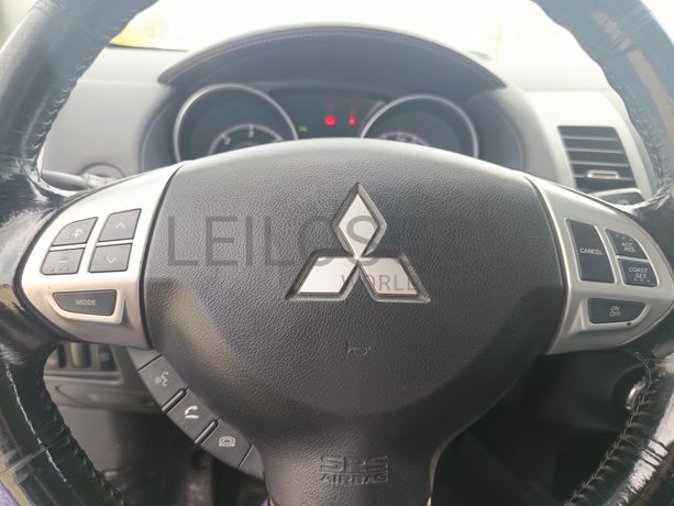 Mitsubishi Outlander · Ano 2011 · 7 Lugares