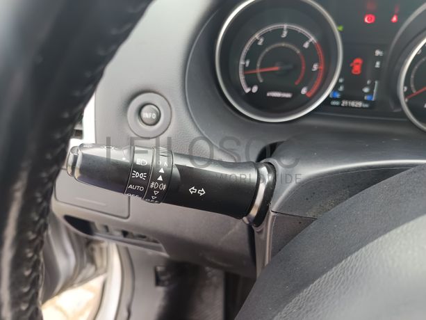 Mitsubishi Outlander · Ano 2011 · 7 Lugares