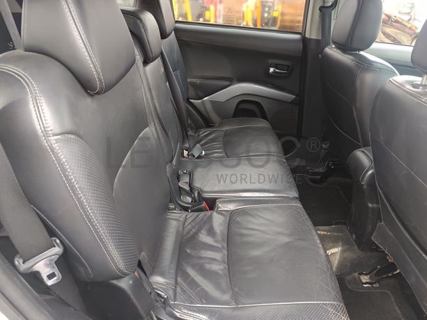 Mitsubishi Outlander · Ano 2011 · 7 Lugares