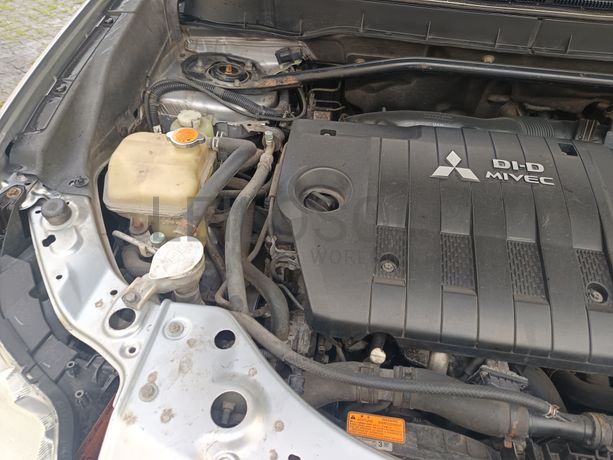 Mitsubishi Outlander · Ano 2011 · 7 Lugares