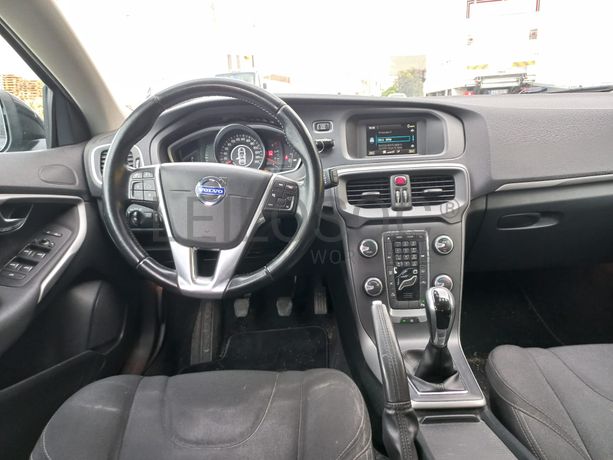 Volvo V40 · Ano 2014