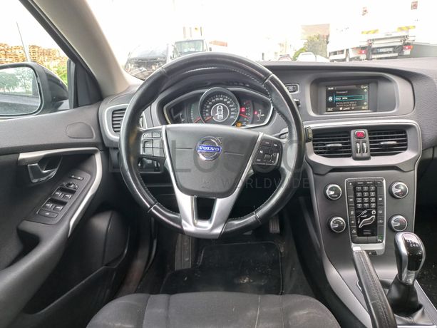 Volvo V40 · Ano 2014