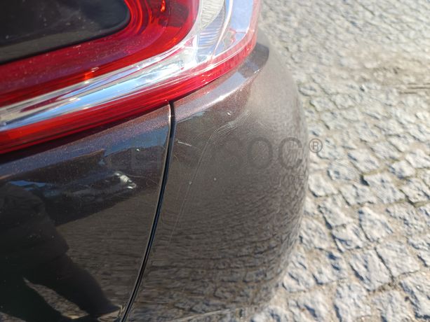 Peugeot 208 · Ano 2013