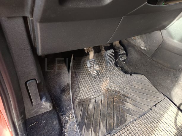 Peugeot Partner 1.6 HDI · Ano 2009