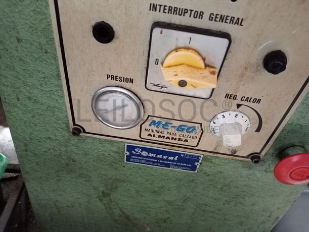 Máquina de Colar Testeiras