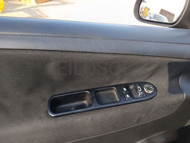 Peugeot 207 · Ano 2008