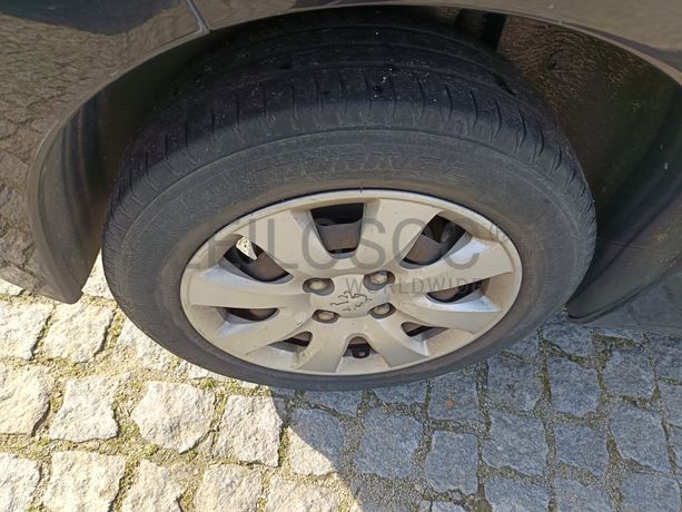 Peugeot 207 · Ano 2008