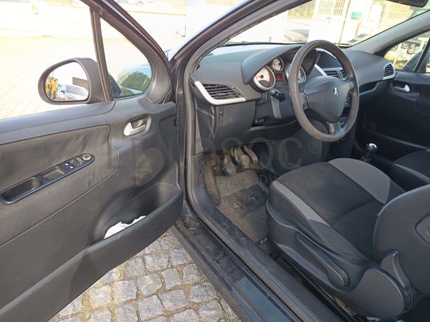 Peugeot 207 · Ano 2008