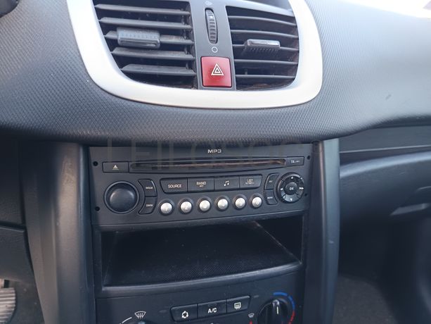 Peugeot 207 · Ano 2008