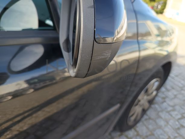 Peugeot 207 · Ano 2008