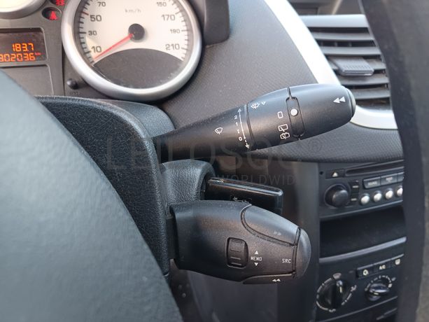 Peugeot 207 · Ano 2008