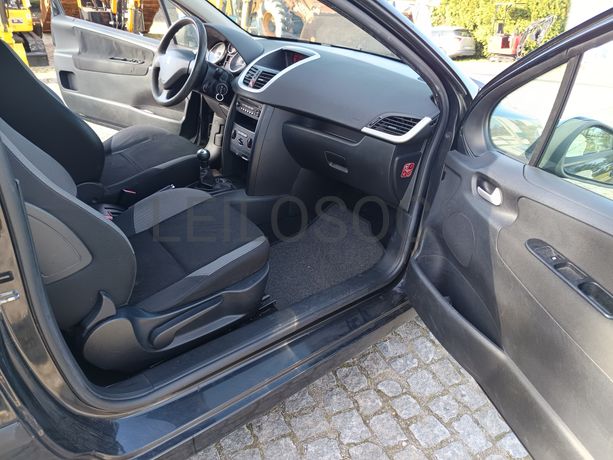 Peugeot 207 · Ano 2008