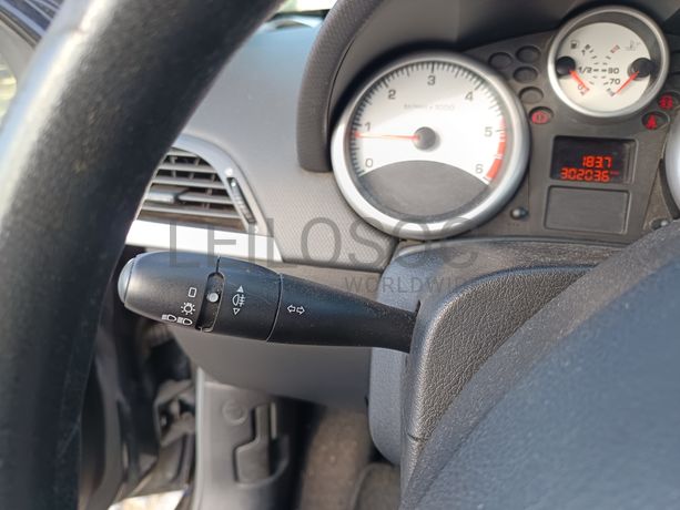 Peugeot 207 · Ano 2008