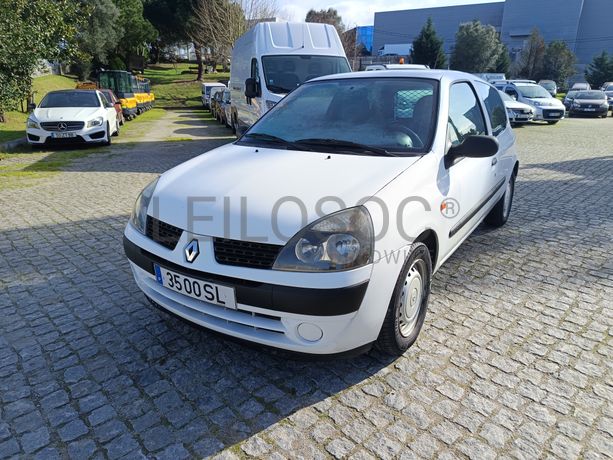 Renault Clio · Ano 2001