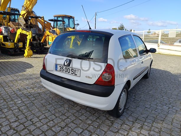 Renault Clio · Ano 2001
