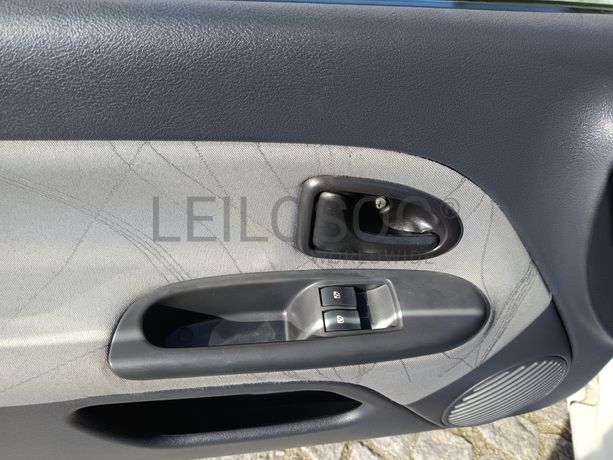 Renault Clio · Ano 2001