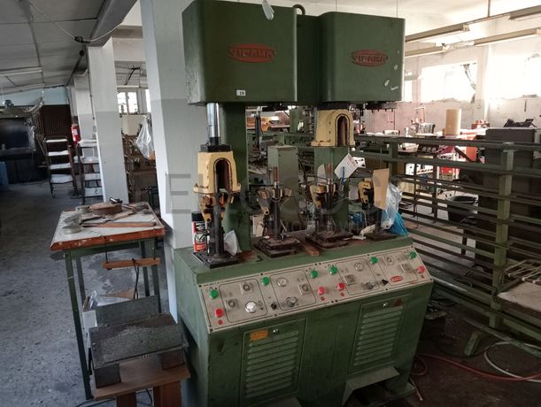 Máquinas e Equipamentos para a Indústria do Calçado