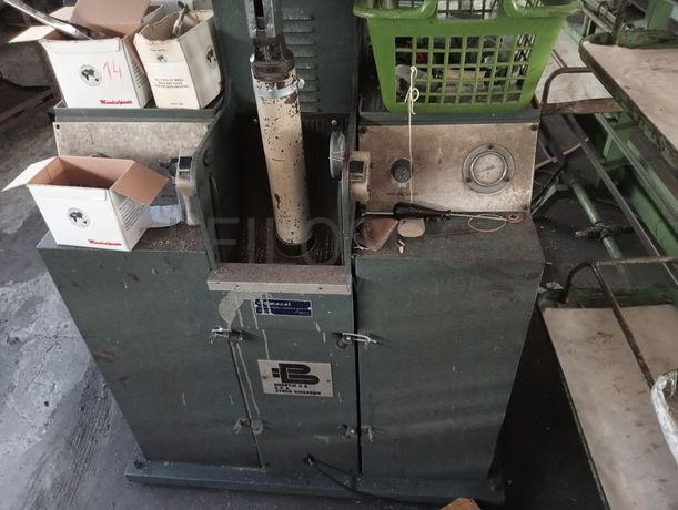 Máquinas e Equipamentos para a Indústria do Calçado