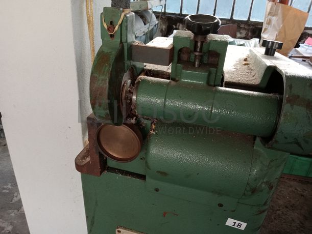 Máquinas e Equipamentos para a Indústria do Calçado