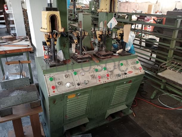 Máquinas e Equipamentos para a Indústria do Calçado